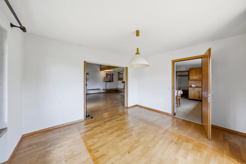 Casa unifamiliare su grande appezzamento con vista sul lago