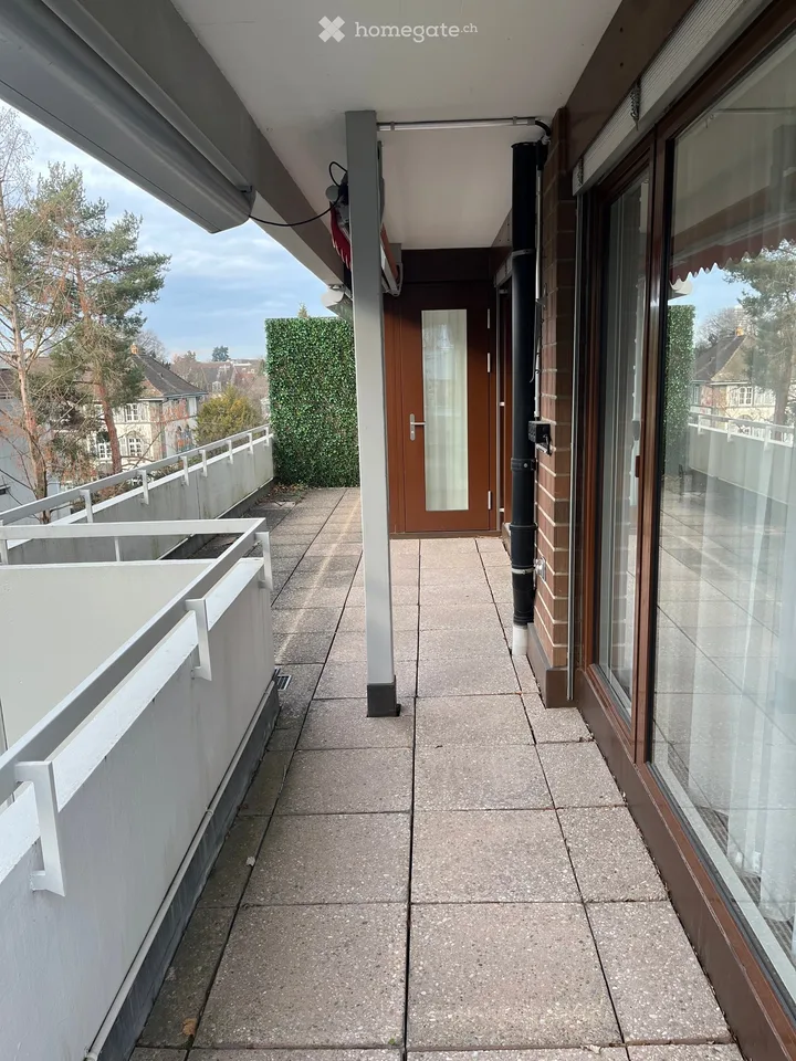 Helle Attikawohnung im beliebten Gellert-Quartier mit sep. Gästezimmer