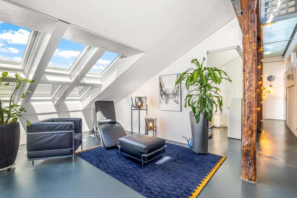 Loft esclusivo di 4,5 locali su 2 piani – vita alla moda con stile