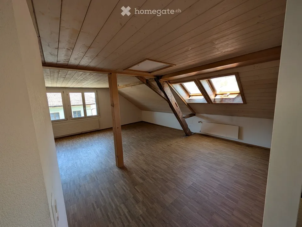 Im Zentrum von Huttwil zu vermieten 2 1/2 Zimmerwohnung