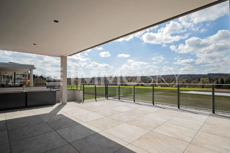 Letzte Terrasseneinheit - moderne Architektur trifft Lebensstil