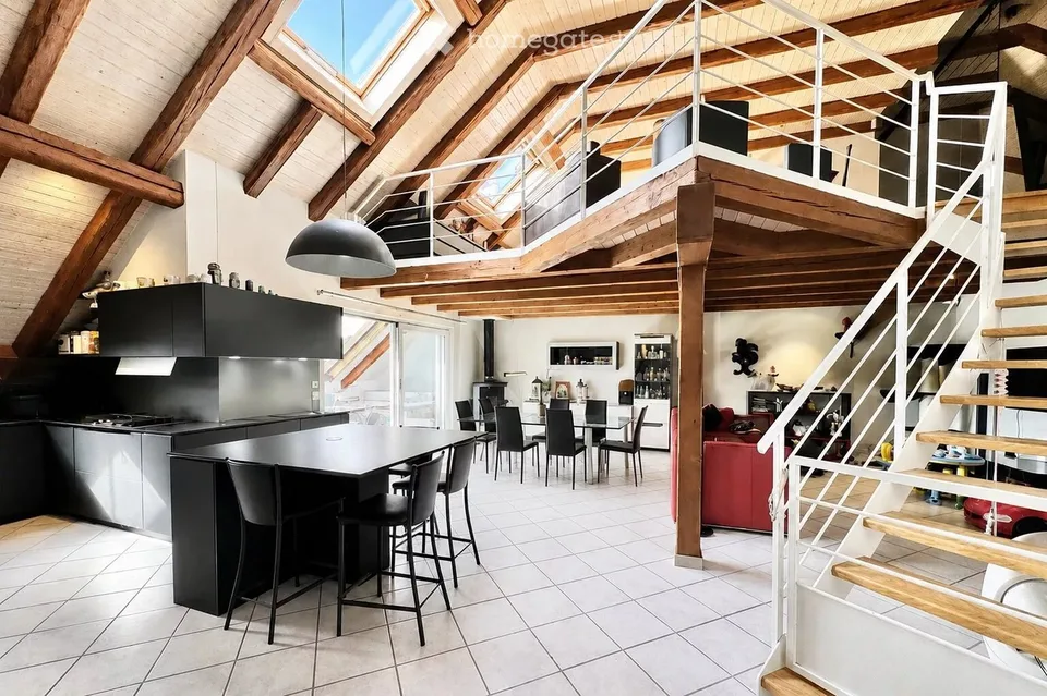 Splendide duplex - piscine commune à la PPE