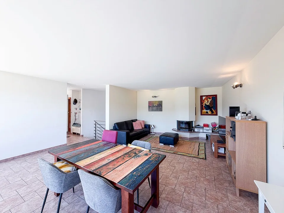 Elegante villa unifamiliare con spettacolare vista aperta sul Lago di Lugano – foto 6 di 24