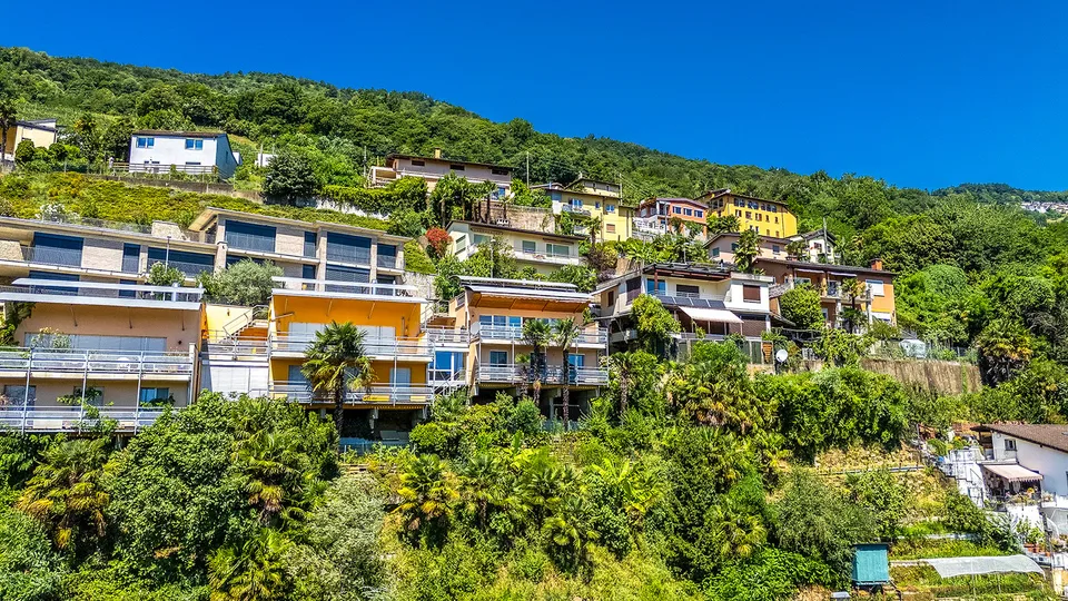 Elegante villa unifamiliare con spettacolare vista aperta sul Lago di Lugano