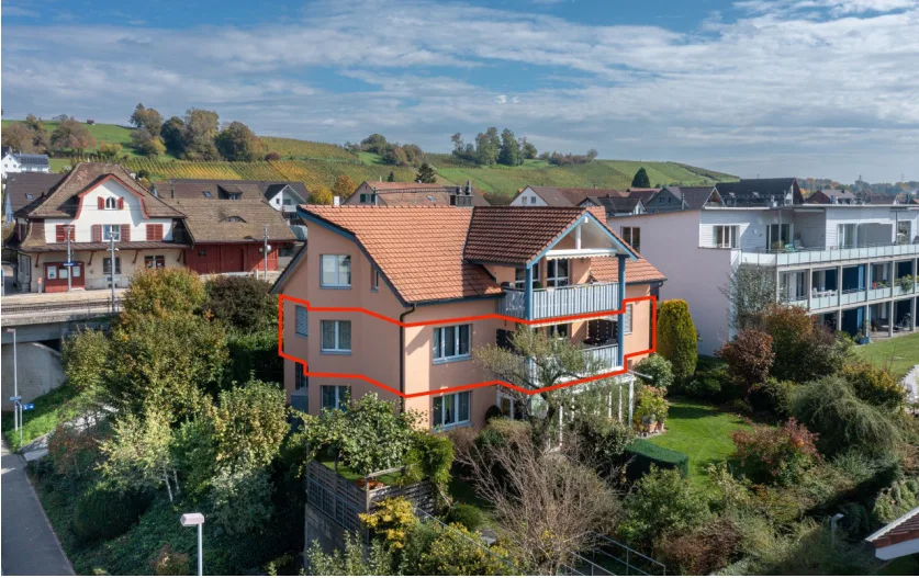 Helle 5.5-Zimmer-Wohnung mit Balkon in ruhiger Lage – Dachsen