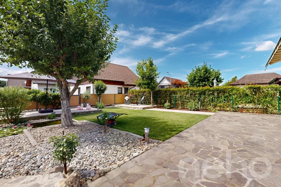 Saniertes 6-Zimmerhaus mit Wintergarten & PV-Anlage – Foto 17 von 18