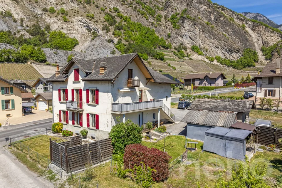 Seltene Gelegenheit in Leytron: Haus mit vielfältigen Möglichkeiten