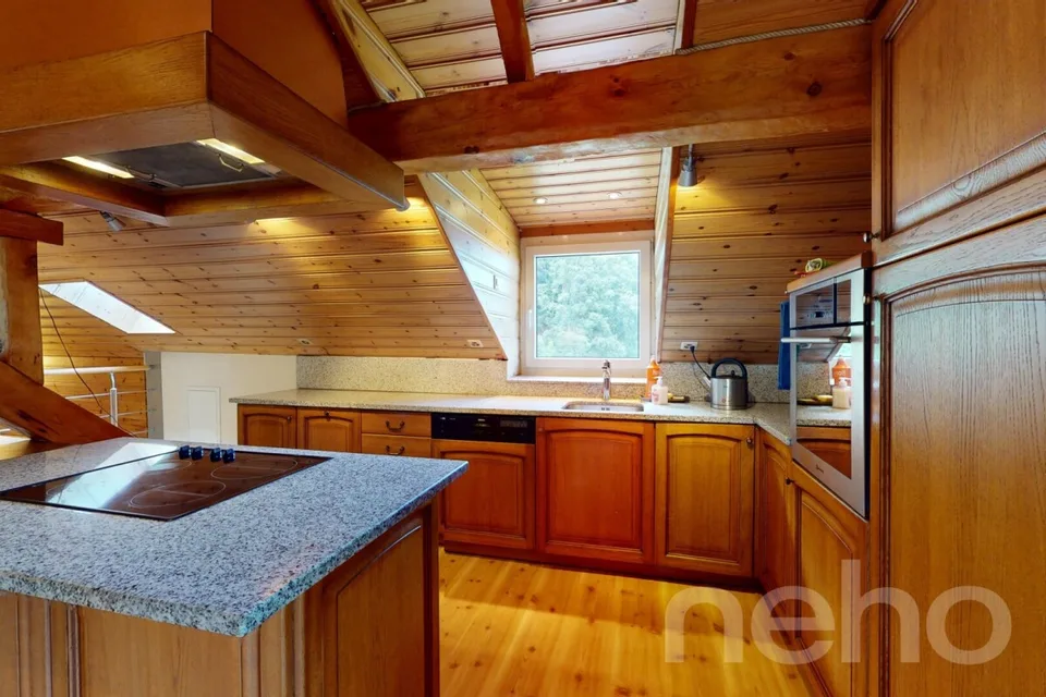 Exclusivité: Maison familiale de 2 appartements et un studio à Salvan