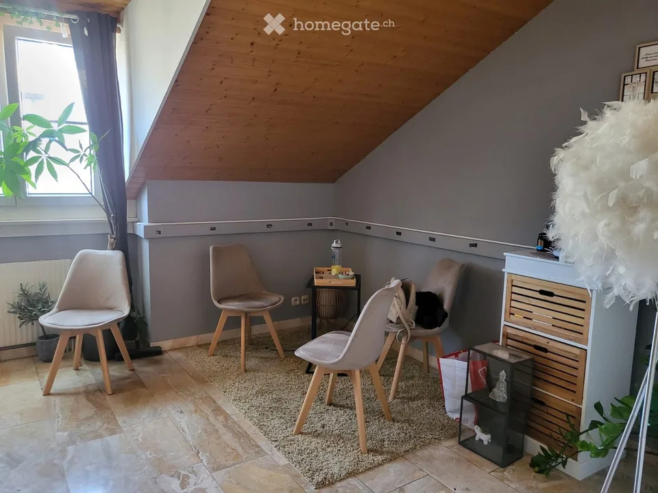 Studio mansardé avec charme au cœur de Neuchâtel