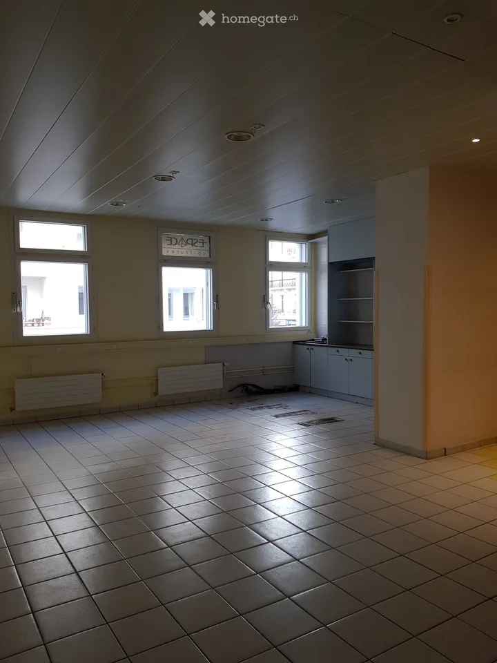 ZU VERMIETEN ZENTRUM FRIBOURG