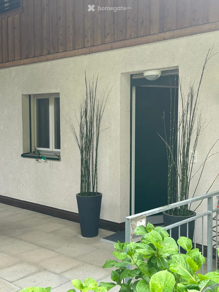 Incantevole appartamento maisonette 4.5 locali con vista lago a Oberhofen am Thunersee