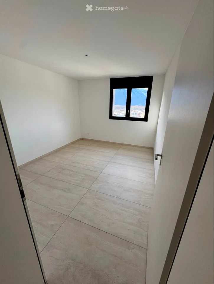 ESCLUSIVO ATTICO 5.5 LOCALI IN PALAZZINA DI SOLE 4 UNITÀ