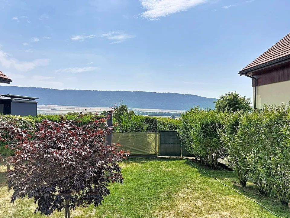 Villa mit 4,5 Zimmern - Reihenhaus 4,5 Zimmer - Chézard-St-Martin