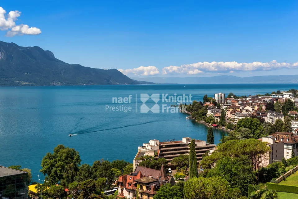 Unico! Appartamento in attico di 8,5 locali con vista eccezionale in vendita nel cuore di Montreux