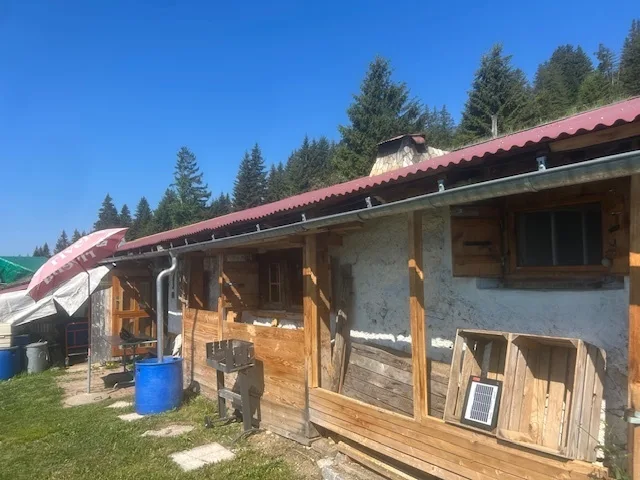 Chalet bergerie au calme à la montagne. Confort rustique. Unique !