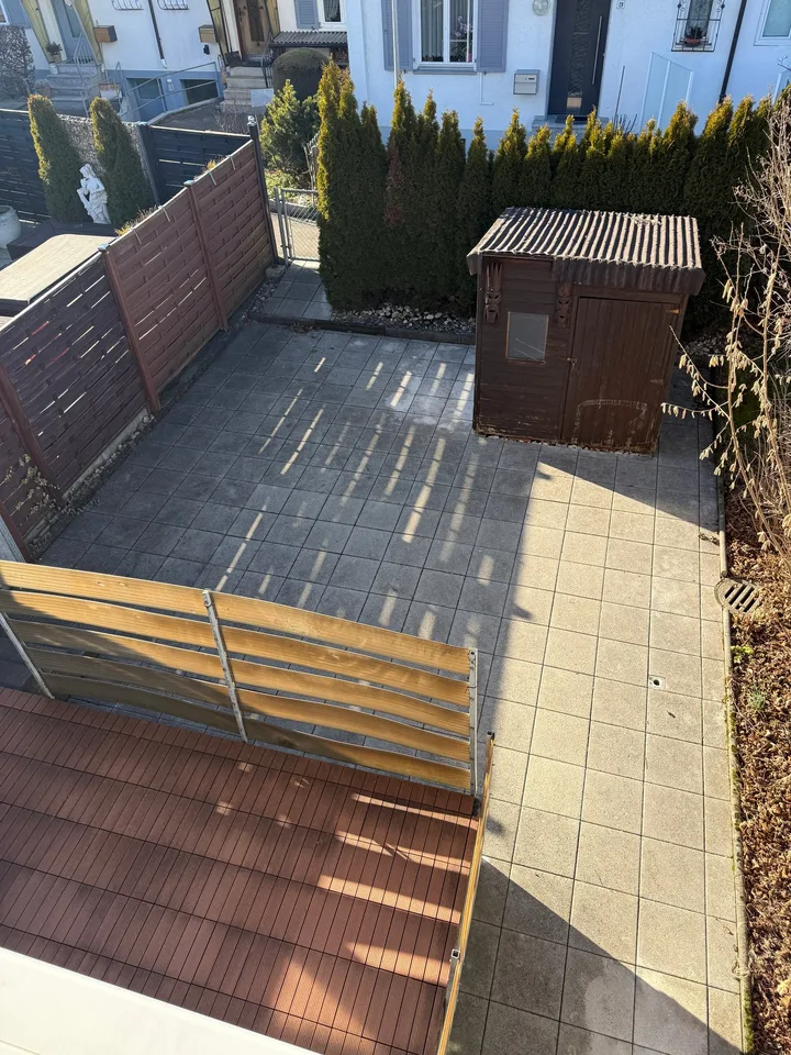 5.5-room row house for sale in a good location.