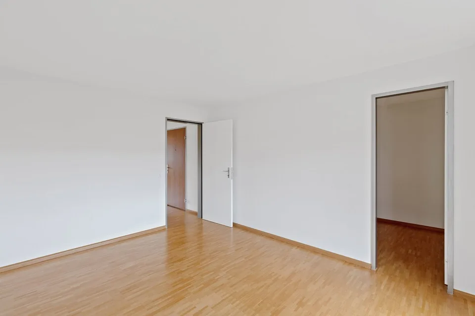 Grosszügige 2 1/2-Zimmer-Wohnung – Foto 8 von 10