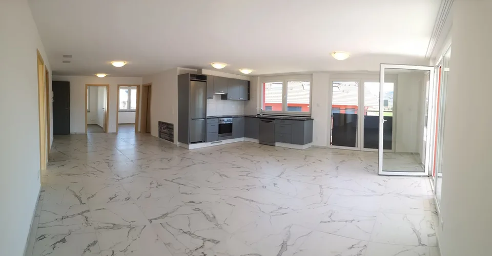 Appartement neuf au 1er étage avec terrasse couverte, avec vue.