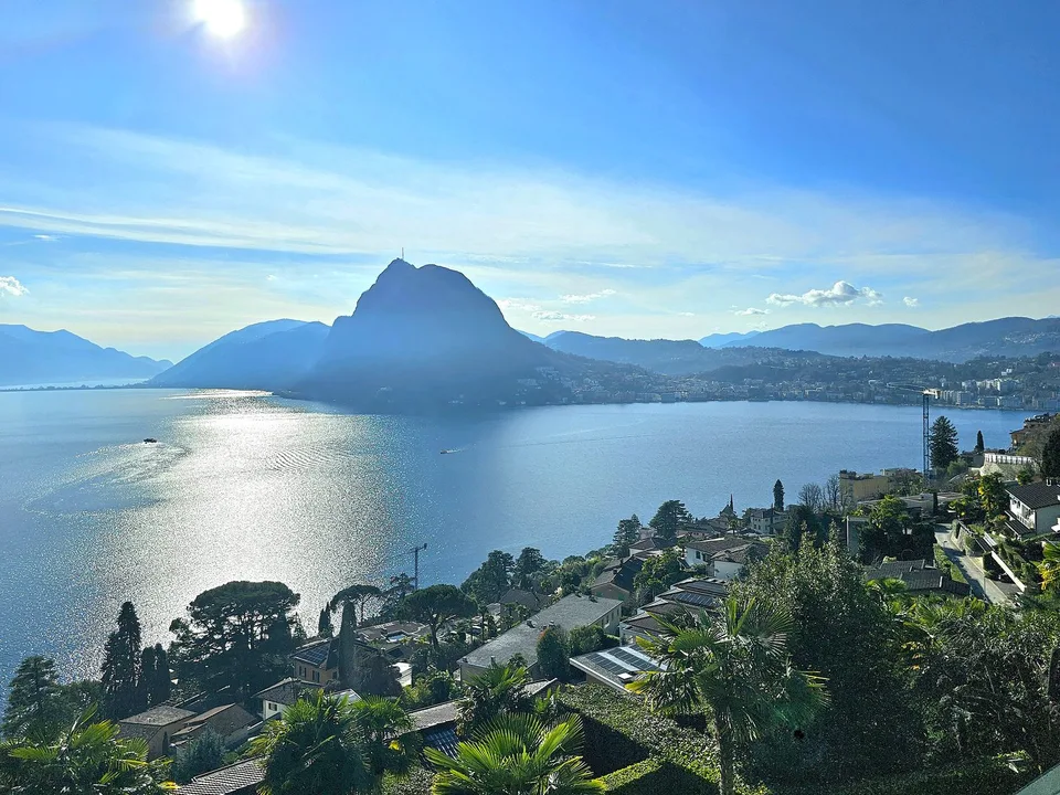 Ruvigliana: Appartement de luxe 5.5 pièces avec vue lac enchanteur, jardin privé et terrasses
