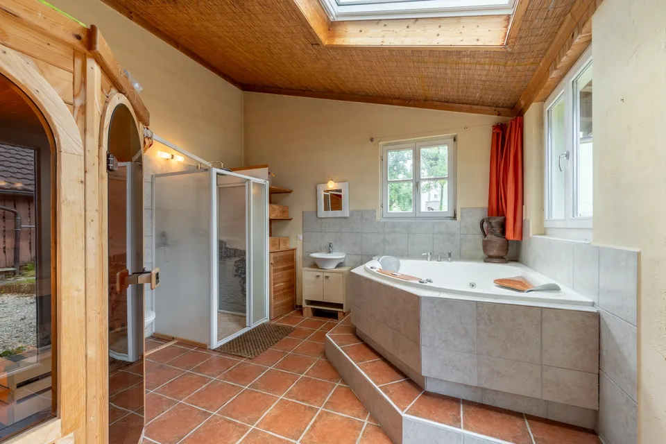 Charmantes Einfamilienhaus mit Garten und Wellness-Oase – Foto 9 von 14