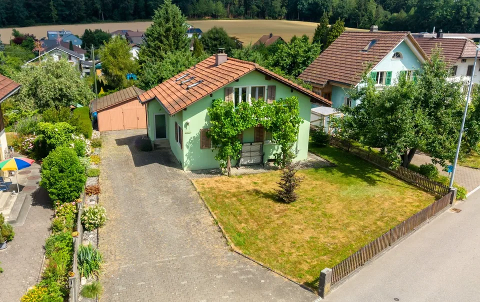 Charmantes Einfamilienhaus mit Garten und Wellness-Oase
