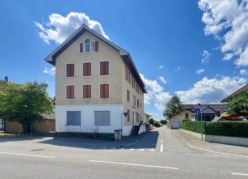 Vollvermietetes Mehrfamilienhaus mit drei grossen Wohnungen