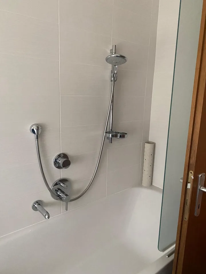 Komfortables 4-Zimmer-Apartment mit teilweisem Seeblick – Foto 14 von 19
