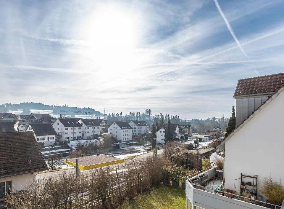 Grosszügig Wohnen an sonnenverwöhnter Lage