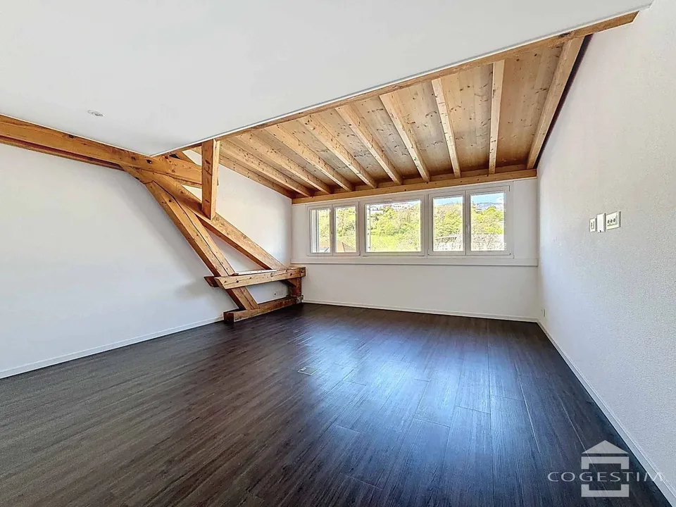 Büros mit 12 Parkplätzen