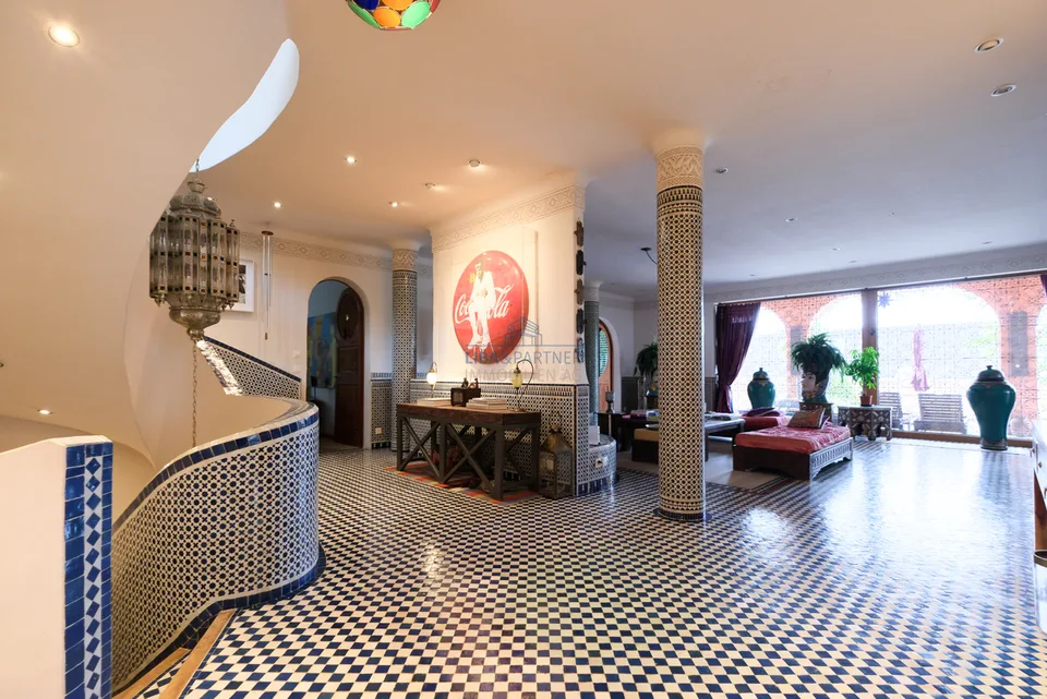 Einzigartige Villa mit exklusivem Wohnambiente & viel Raum zum Leben – foto 24 di 32