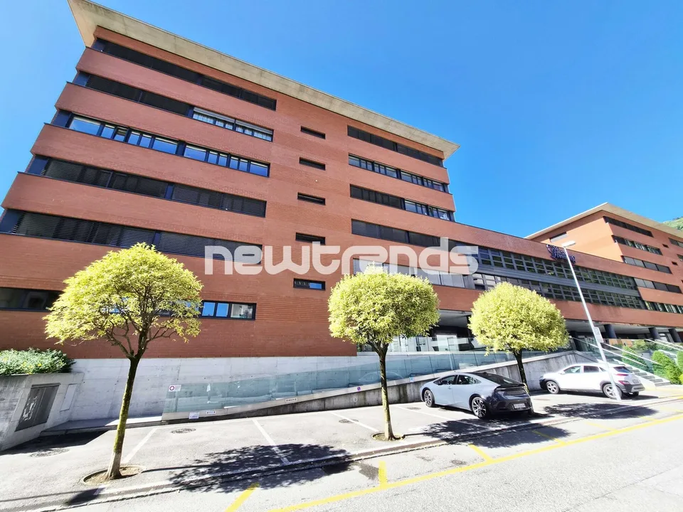 Agno: affittasi ampio ufficio, disponibilità immediata – foto 13 di 13