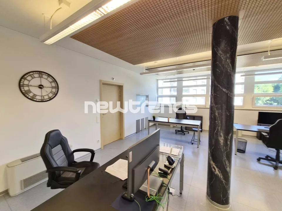 Agno: affittasi ampio ufficio, disponibilità immediata – foto 7 di 13