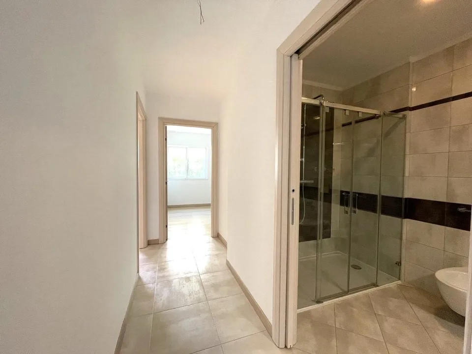 APPARTAMENTO 3.5 LOCALI CON AMPIA TERRAZZA E VISTA APERTA – foto 7 di 13