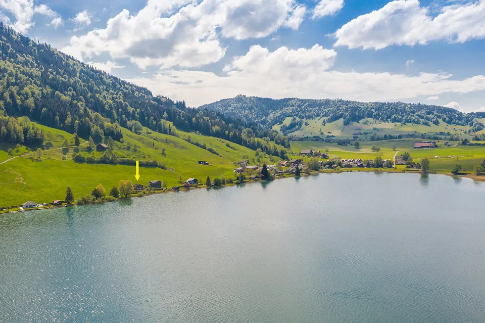 Chalet mit Seeparzelle 696 m²