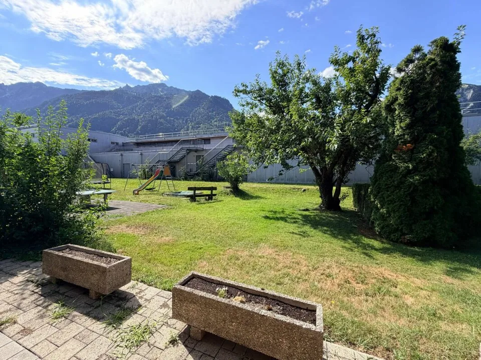 Solide 3,5-Zimmer-Wohnung mit schöner Terrasse und EHP in Interlaken
