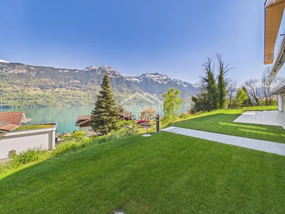 Terrasse ensoleillée & vue sur le lac - Votre vie au lac de Brienz