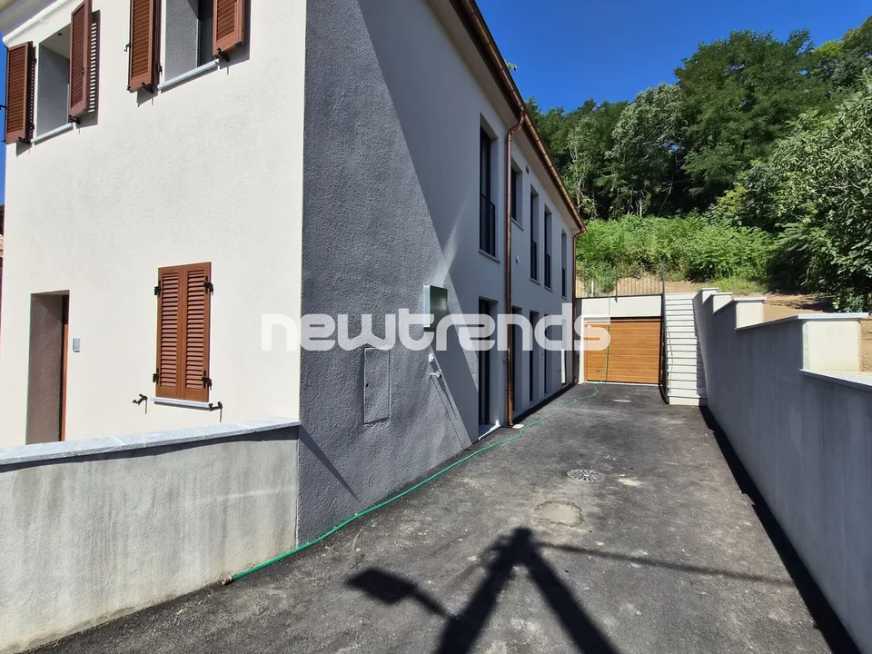 Renting 2.5 rooms in a prime location with a private garden – photo 11 of 12