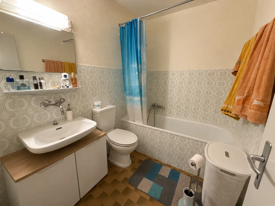Charmantes 2-Zimmer-Wohnung mit Balkon in Cressier