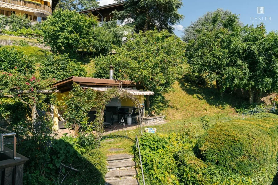 Casa a 2 famiglie con vista fantastica sul lago di Thun e le montagne