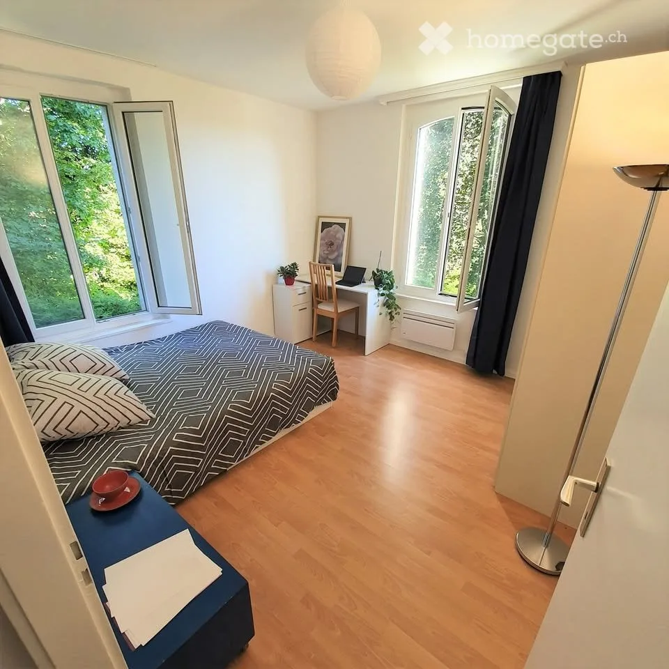 Chambre dans une maison avec balcon et jardin !