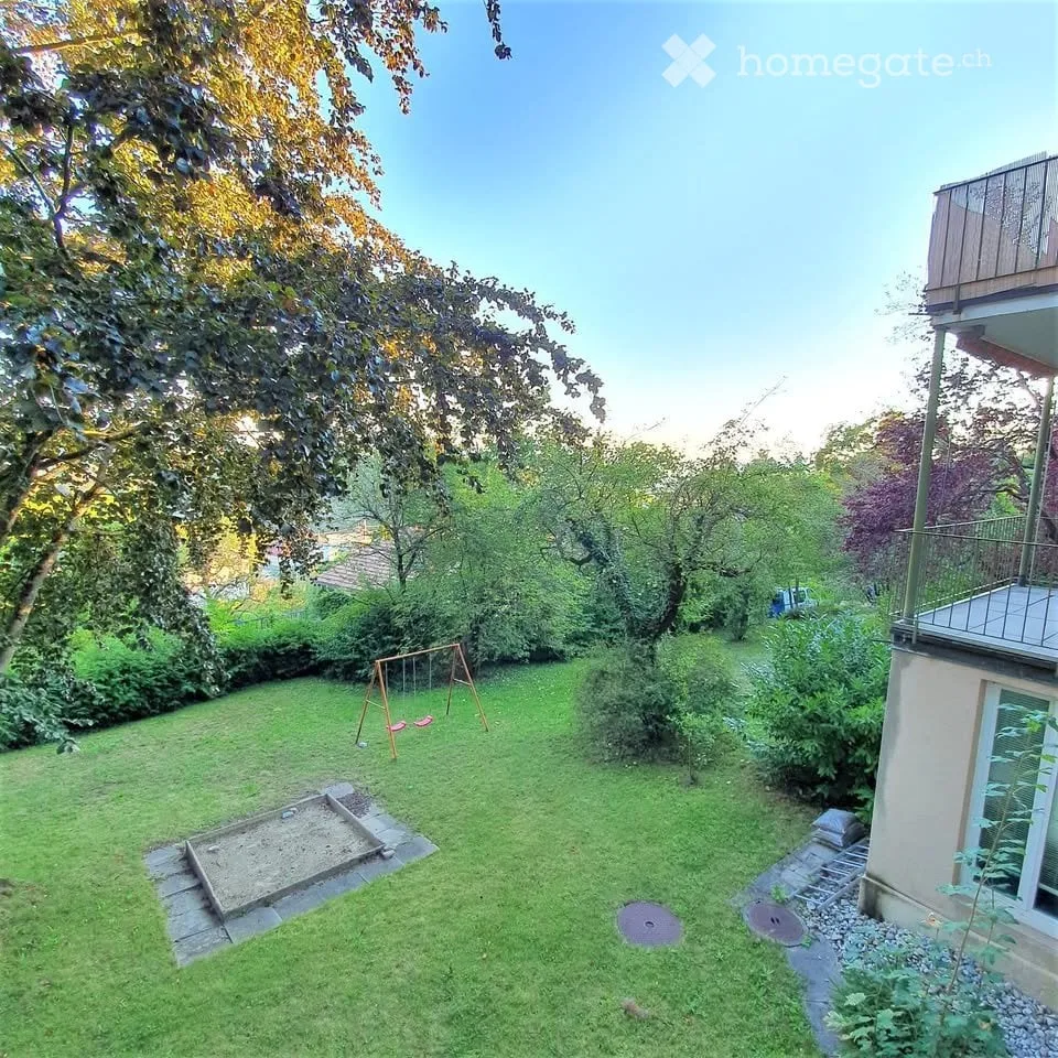 Chambre dans une maison avec balcon et jardin !