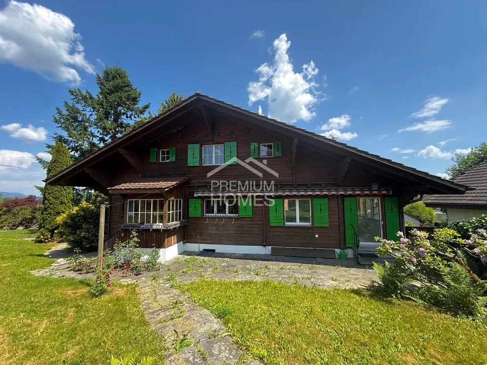 Chalet-Flair mit traumhafter Gartenidylle