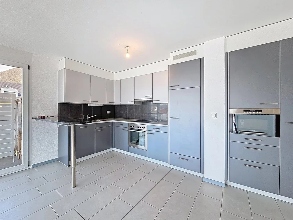 Sehr schönes Apartment im Zentrum von Roche