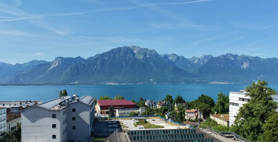 Superbe attique de 4 pièces avec grande terrasse et vue panoramique