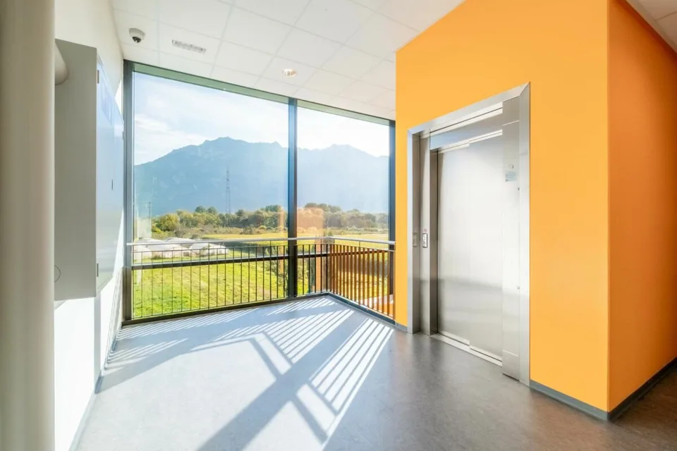 Spazi ufficio attraenti da 250 m2 - luminosi, moderni e centrali