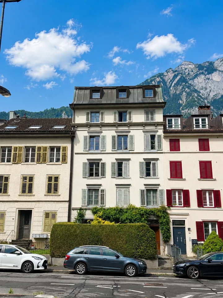 Charmante 3-Zimmer-Wohnung mit Balkon in Glarus – sofort verfügbar!