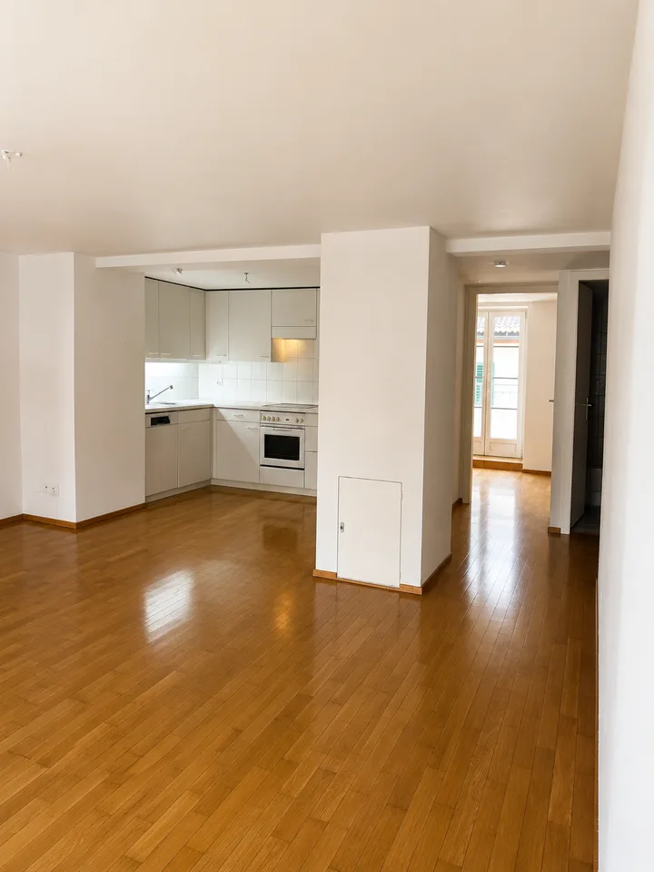 Charmant appartement 3 pièces avec balcon à Glarus – disponible immédiatement !