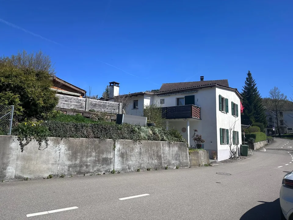 Charmante maison familiale de 4,5 pièces dans un quartier calme de Zuzgen