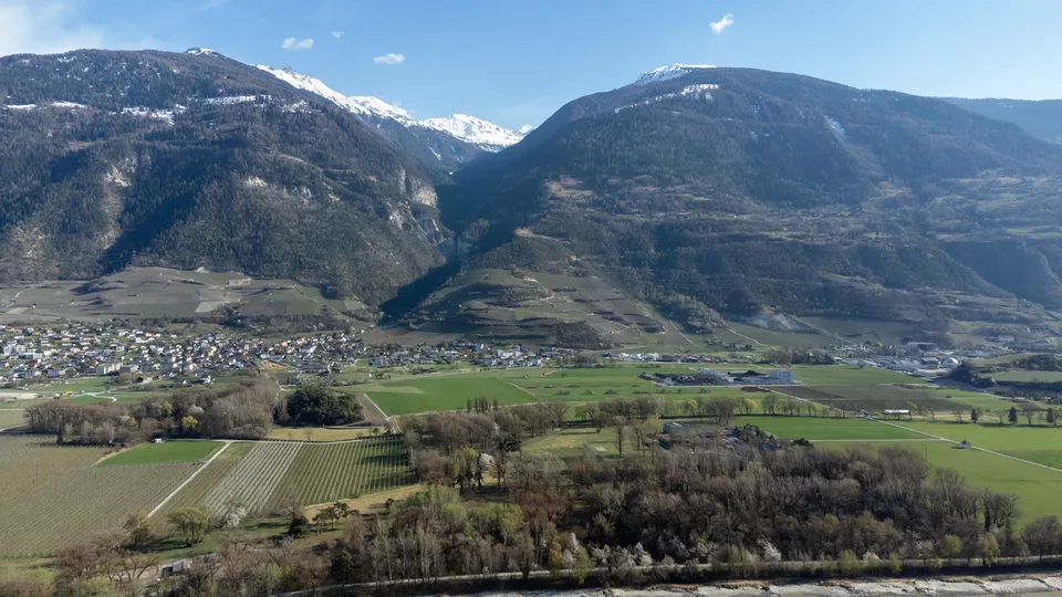 In Vendita: Splendida Villa di 6,5 Locali a Ollon
