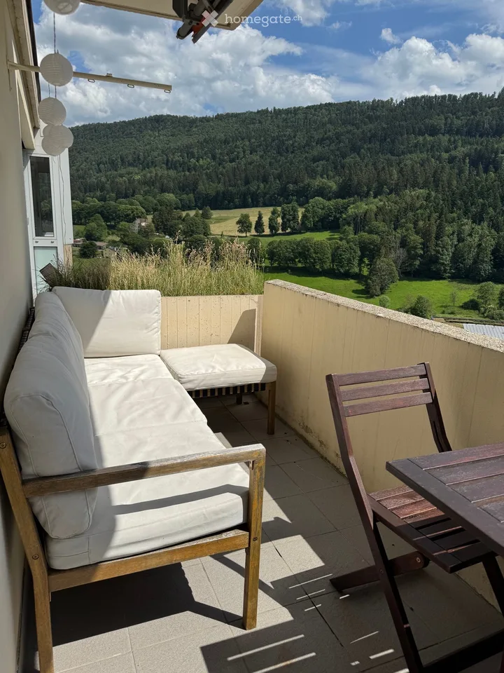 Schönes 3,5-Zimmer-Apartment mit Balkon in St-Imier